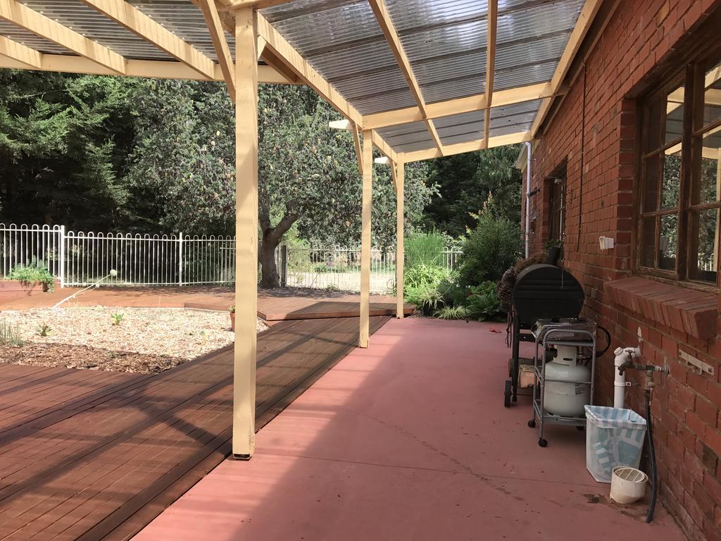 Helen'S Homestead Enfield Ngoại thất bức ảnh